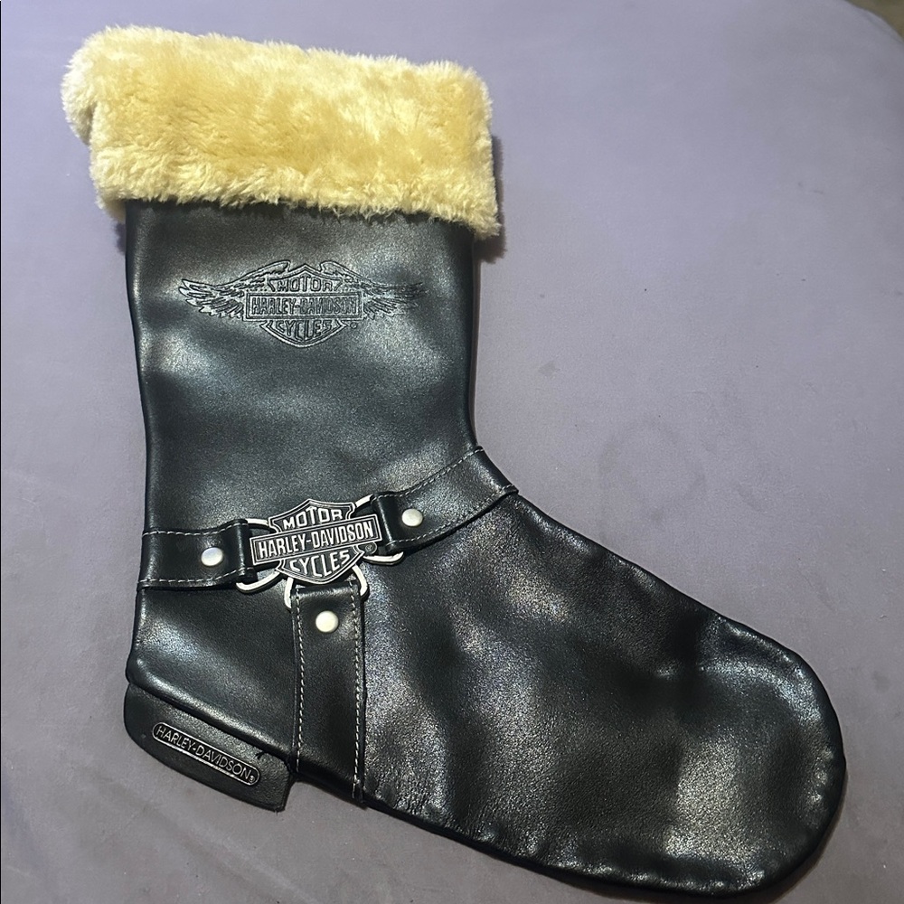 1997 HARLEY DAVIDSON BLACK LEATHER BOOTIE CHRISTMAS STOCKING W/FAUX FUR & CHAIN